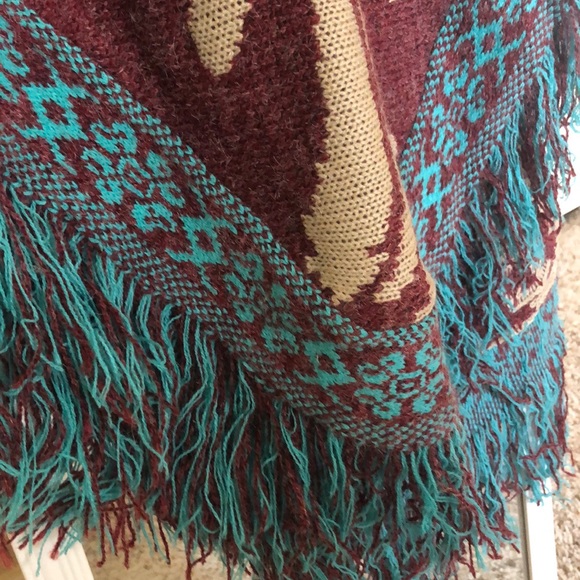 Poncho - Picture 3 of 3